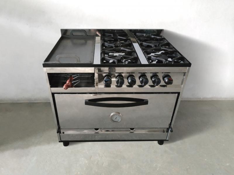 Cocina Multiple Fundicion 4 Hornallas Carlitero y Plancha – Pronto  Equipamientos