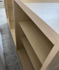 Alternative view of Vitrina Mostrador Madera con Bajada CUBO