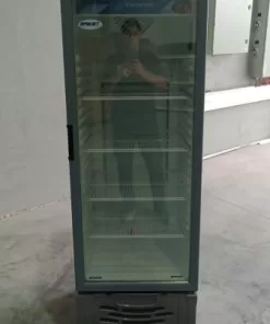 Exhibidora vertical BRIKET Master 3000 293L / USADO