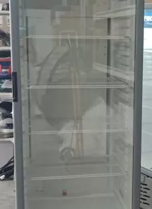 Exhibidora vertical BRIKET Master 4300 417L / USADO