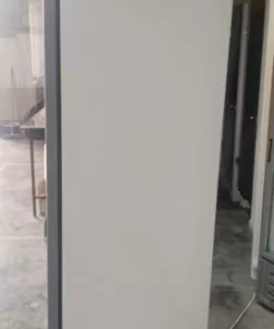 Alternative view of Exhibidora vertical BRIKET Master 5000 501L/ USADO